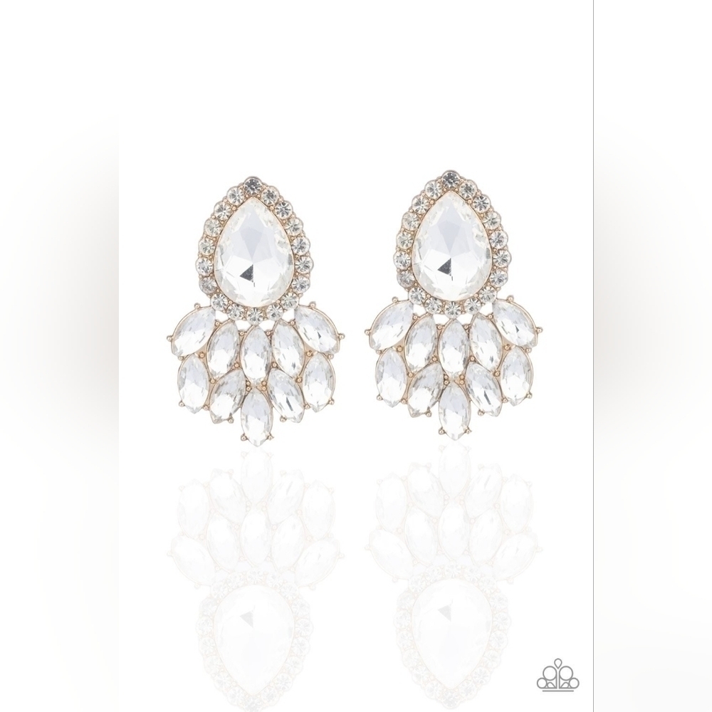 A Breath of Fresh Heir Earrings - Picture 2 of 2